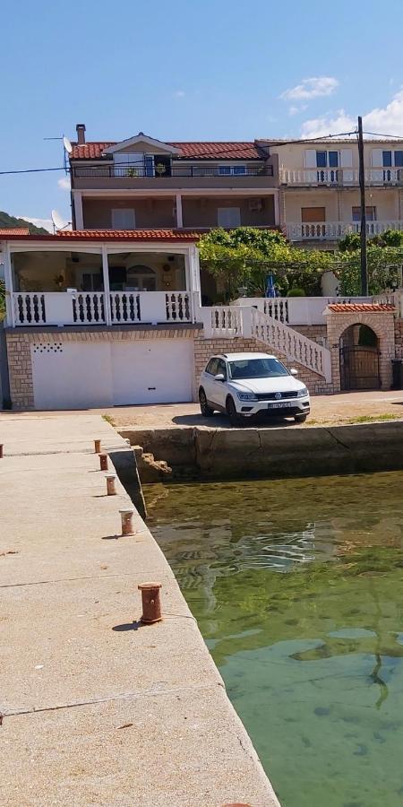 Meduza B&B Barbat na Rabu Εξωτερικό φωτογραφία